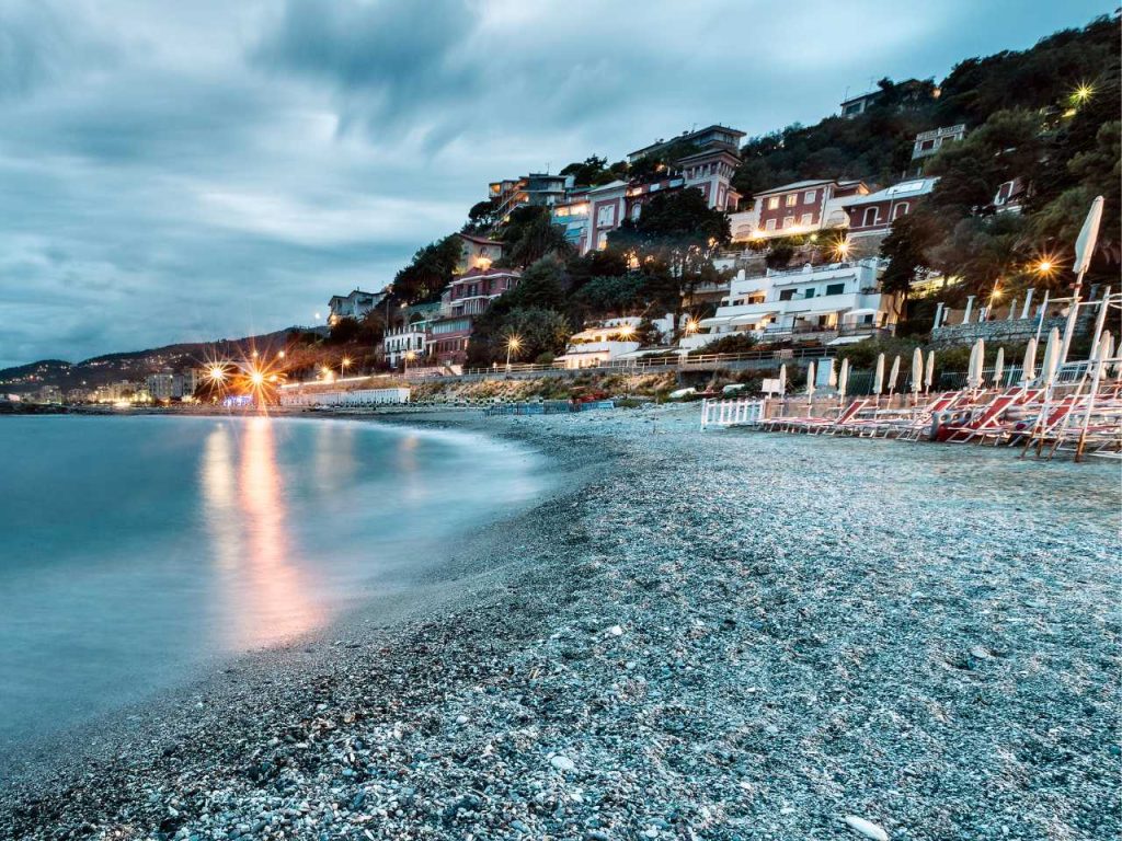 case sulla spiaggia da affittare a varazze